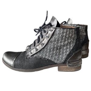 Clocharme Black Leather Ankle Boots